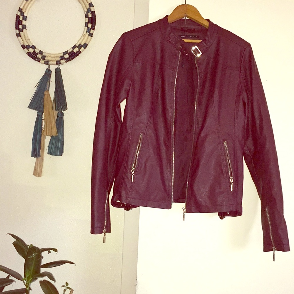 Plum Women’s faux leather jacket (chic cut)!